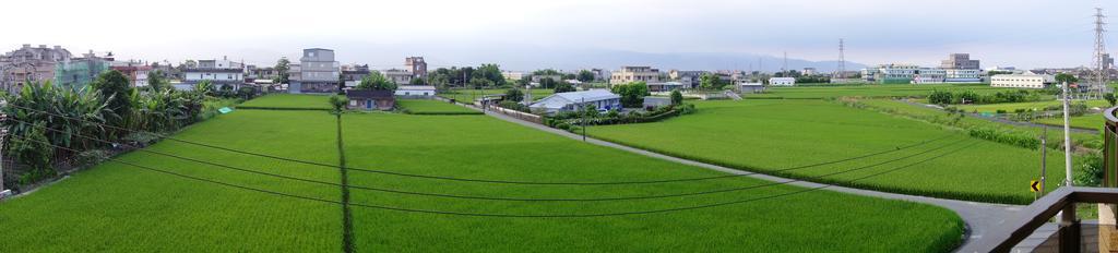 青田日光 羅東包棟民宿 Luodong Eksteriør billede